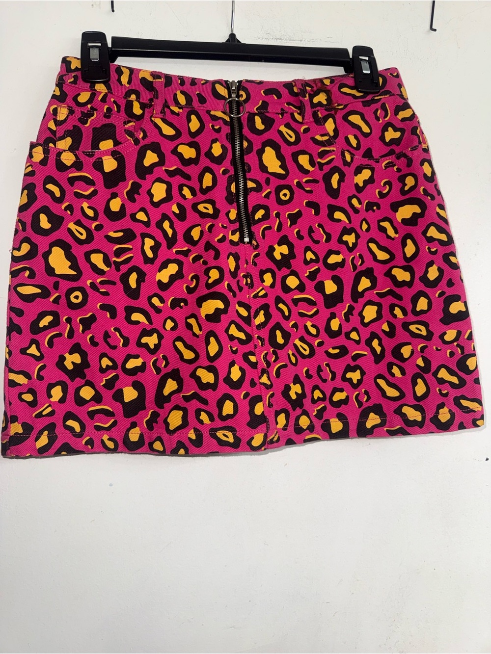 Sunset&Spring Pink Leopard Print Mini Skirt with Front Zip